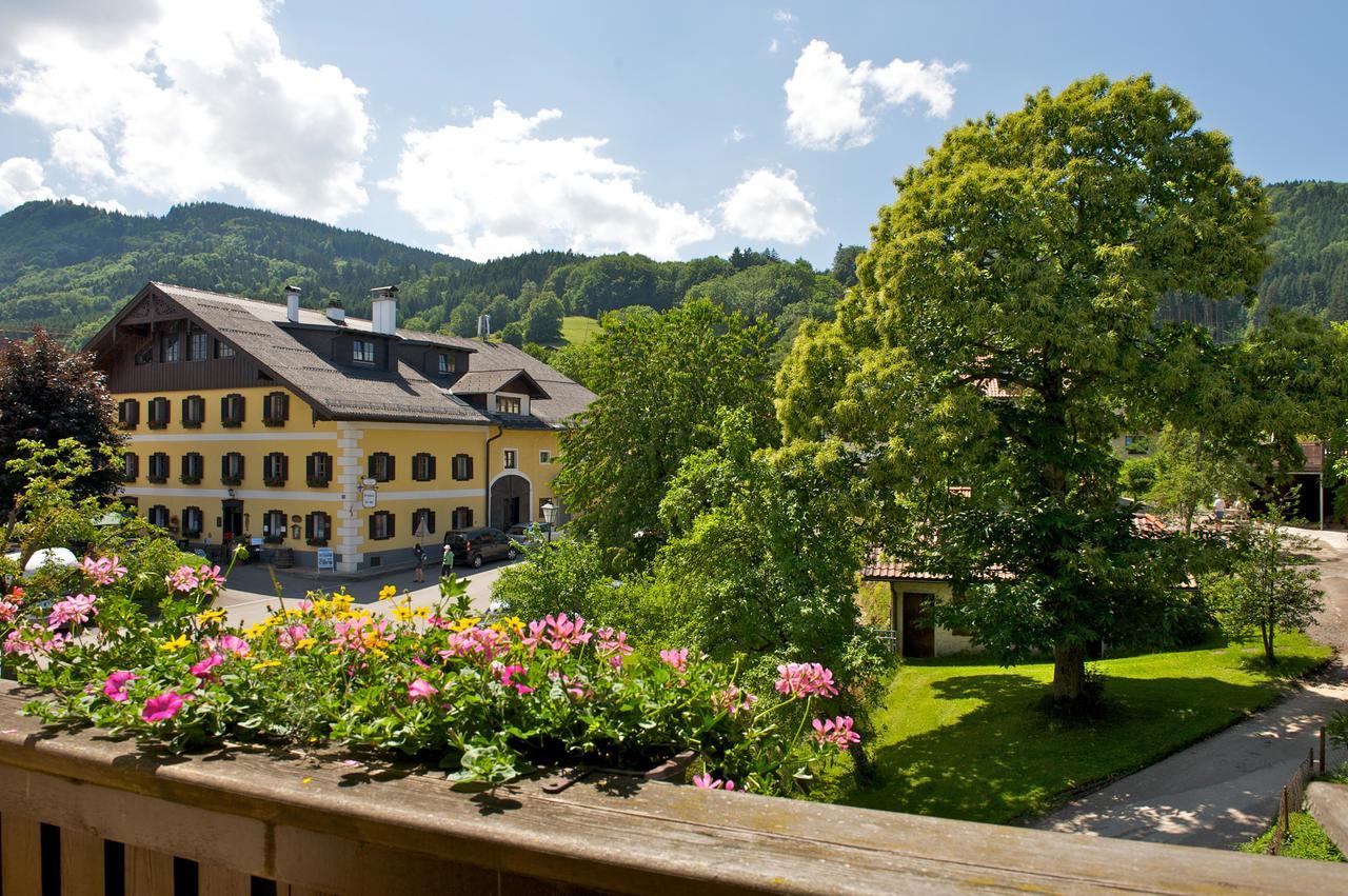 Boutique Hotel Aichinger Nussdorf am Attersee Buitenkant foto